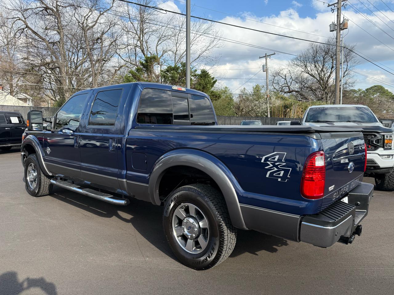 Ford Super Duty F-250 SRW 4WD Crew Cab 156" Lariat 2012