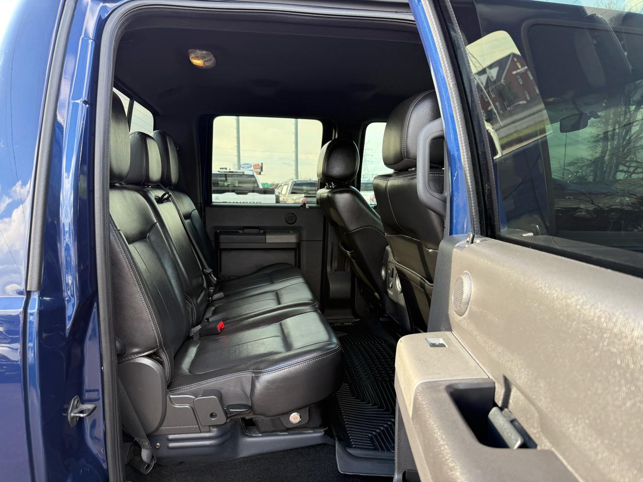 Ford Super Duty F-250 SRW 4WD Crew Cab 156" Lariat 2012