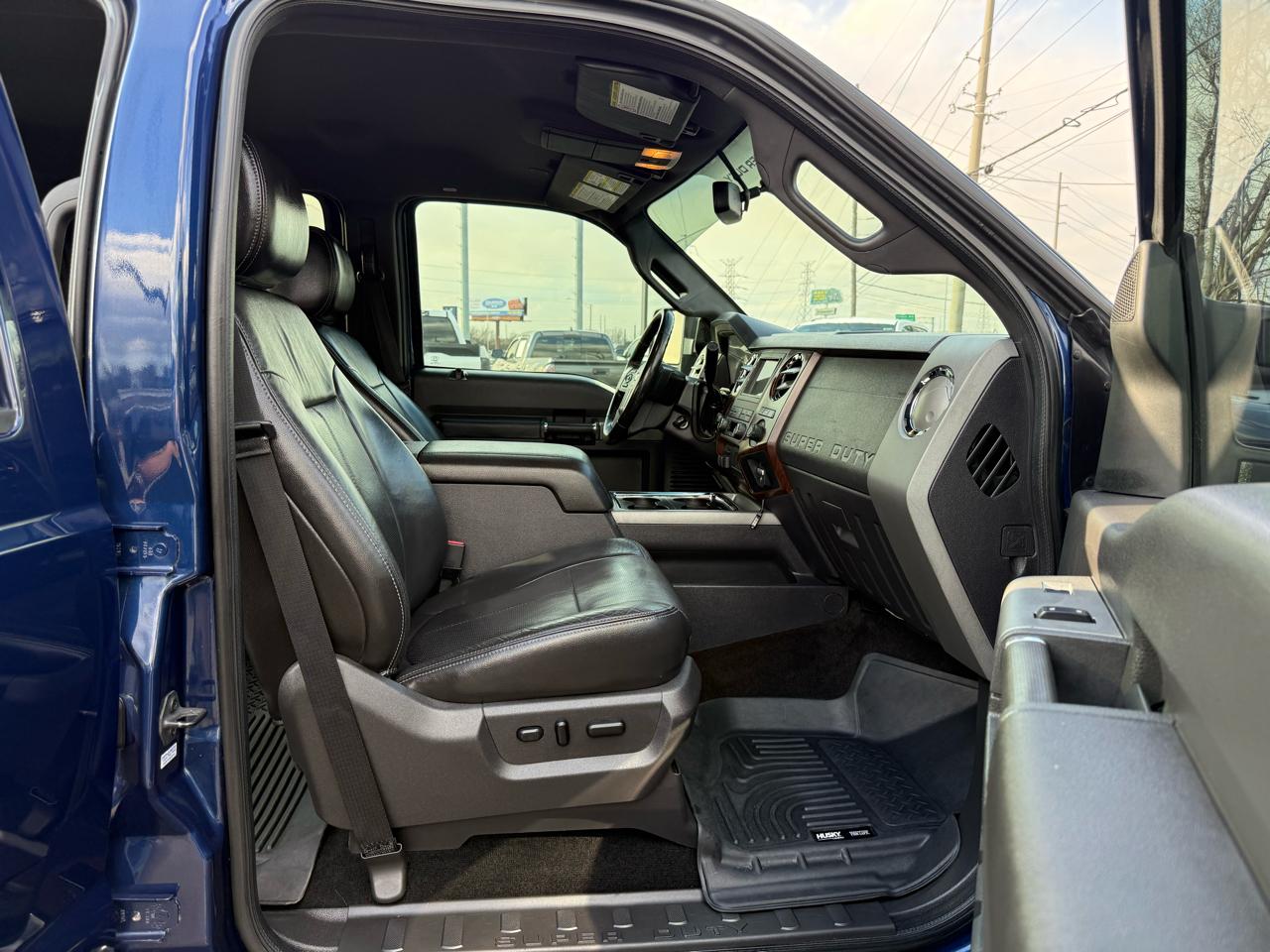 Ford Super Duty F-250 SRW 4WD Crew Cab 156" Lariat 2012