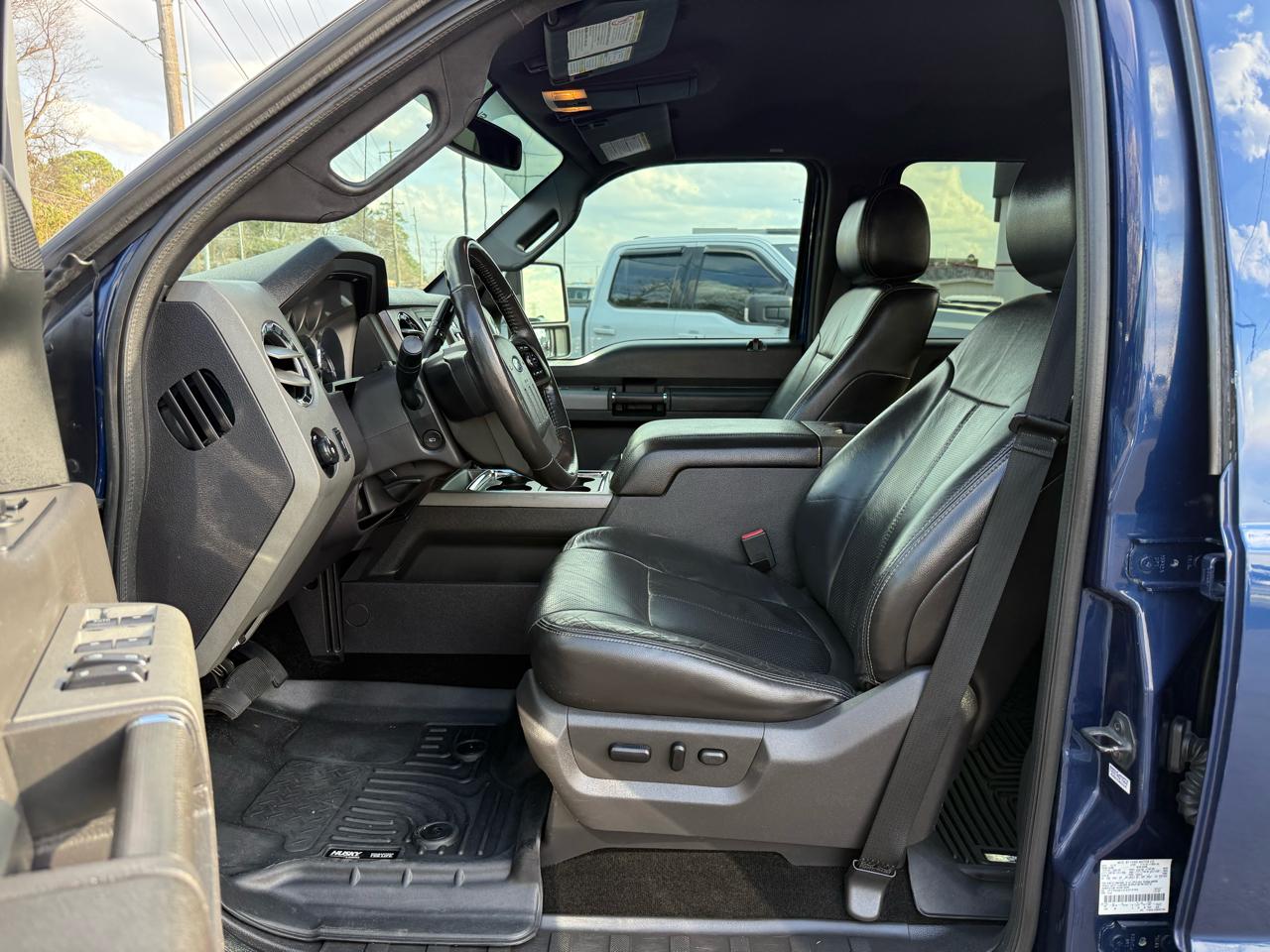 Ford Super Duty F-250 SRW 4WD Crew Cab 156" Lariat 2012