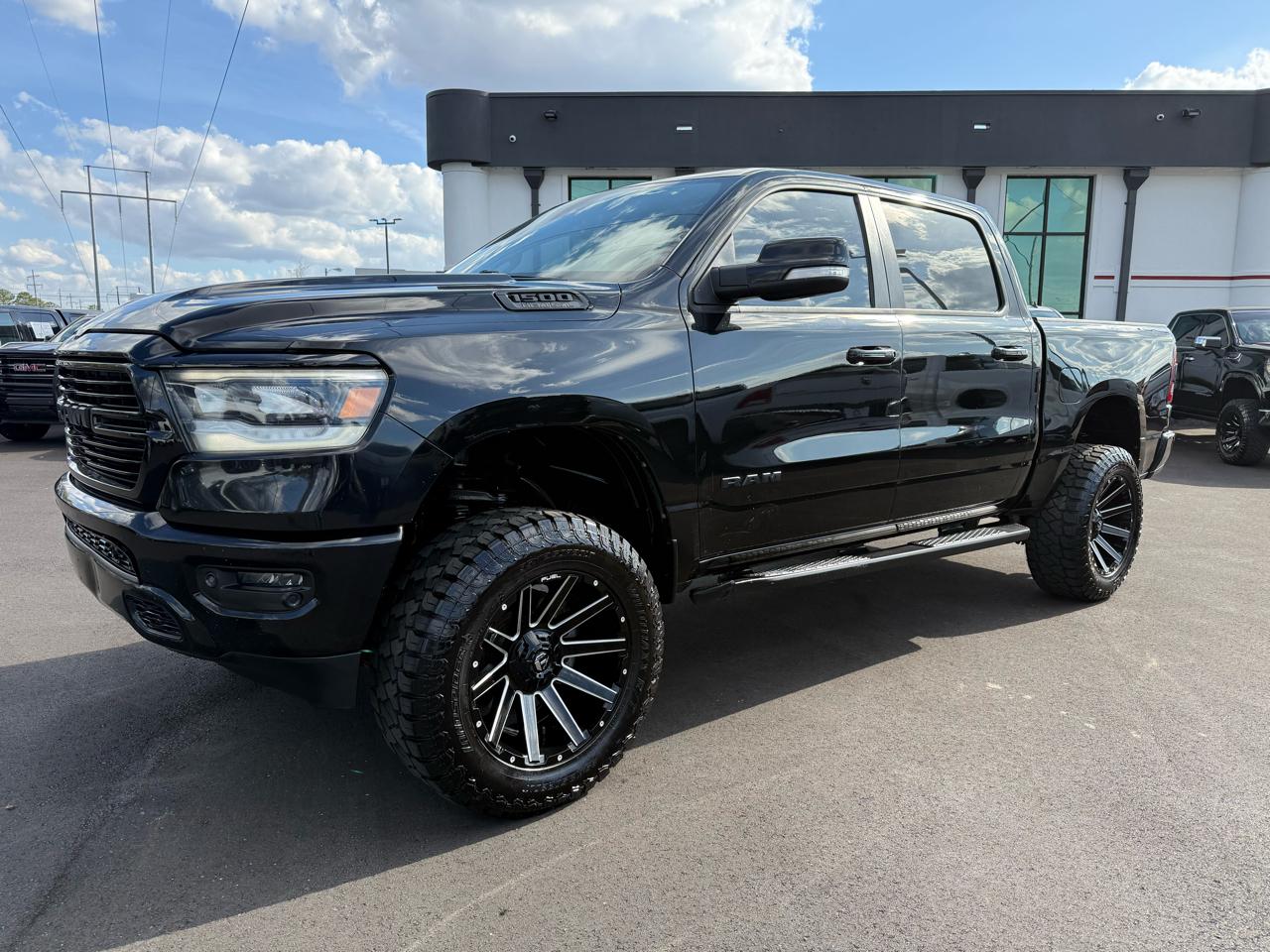 RAM 1500 Big Horn/Lone Star 4x4 Crew Cab 5'7" Box 2019