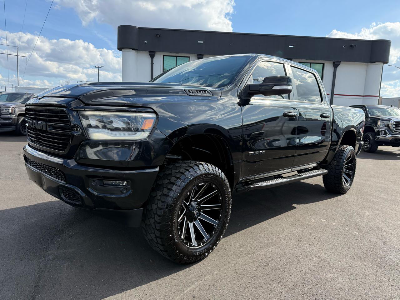 RAM 1500 Big Horn/Lone Star 4x4 Crew Cab 5'7" Box 2019
