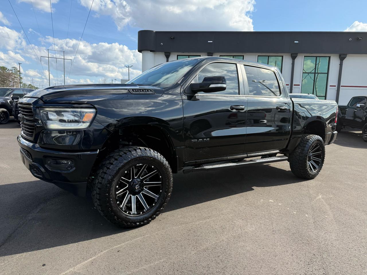 RAM 1500 Big Horn/Lone Star 4x4 Crew Cab 5'7" Box 2019
