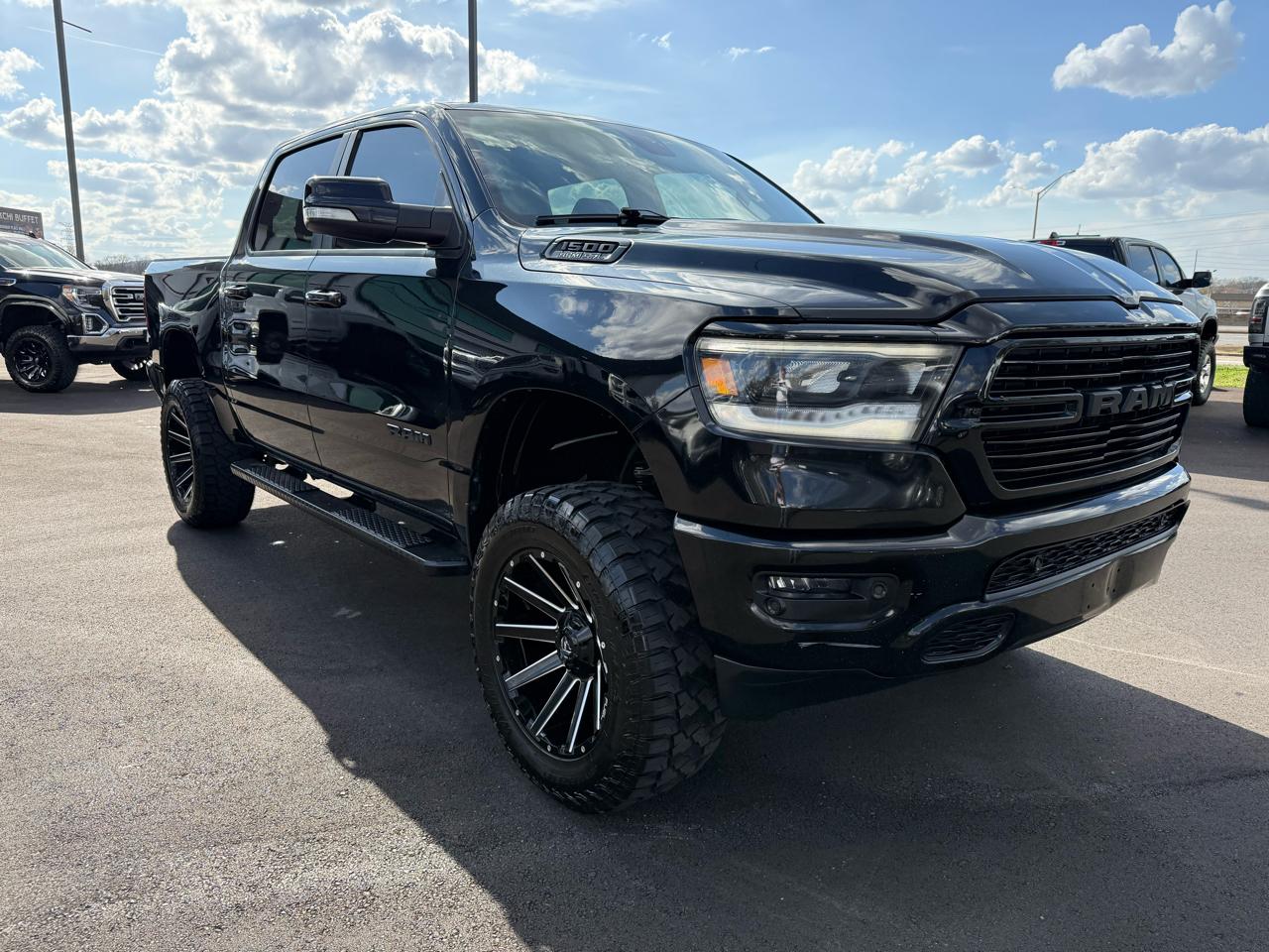 RAM 1500 Big Horn/Lone Star 4x4 Crew Cab 5'7" Box 2019