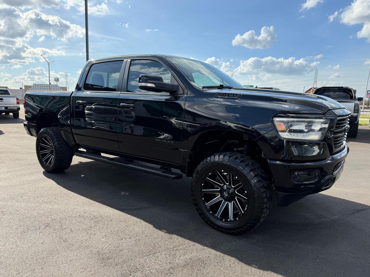RAM 1500 Big Horn/Lone Star 4x4 Crew Cab 5'7" Box 2019