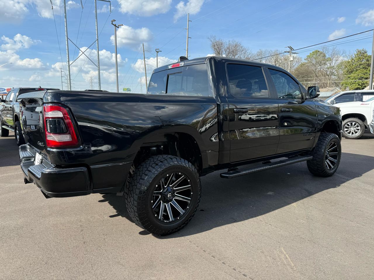 RAM 1500 Big Horn/Lone Star 4x4 Crew Cab 5'7" Box 2019