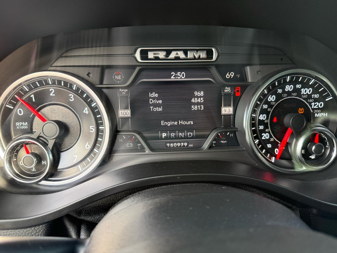 RAM 1500 Big Horn/Lone Star 4x4 Crew Cab 5'7" Box 2019