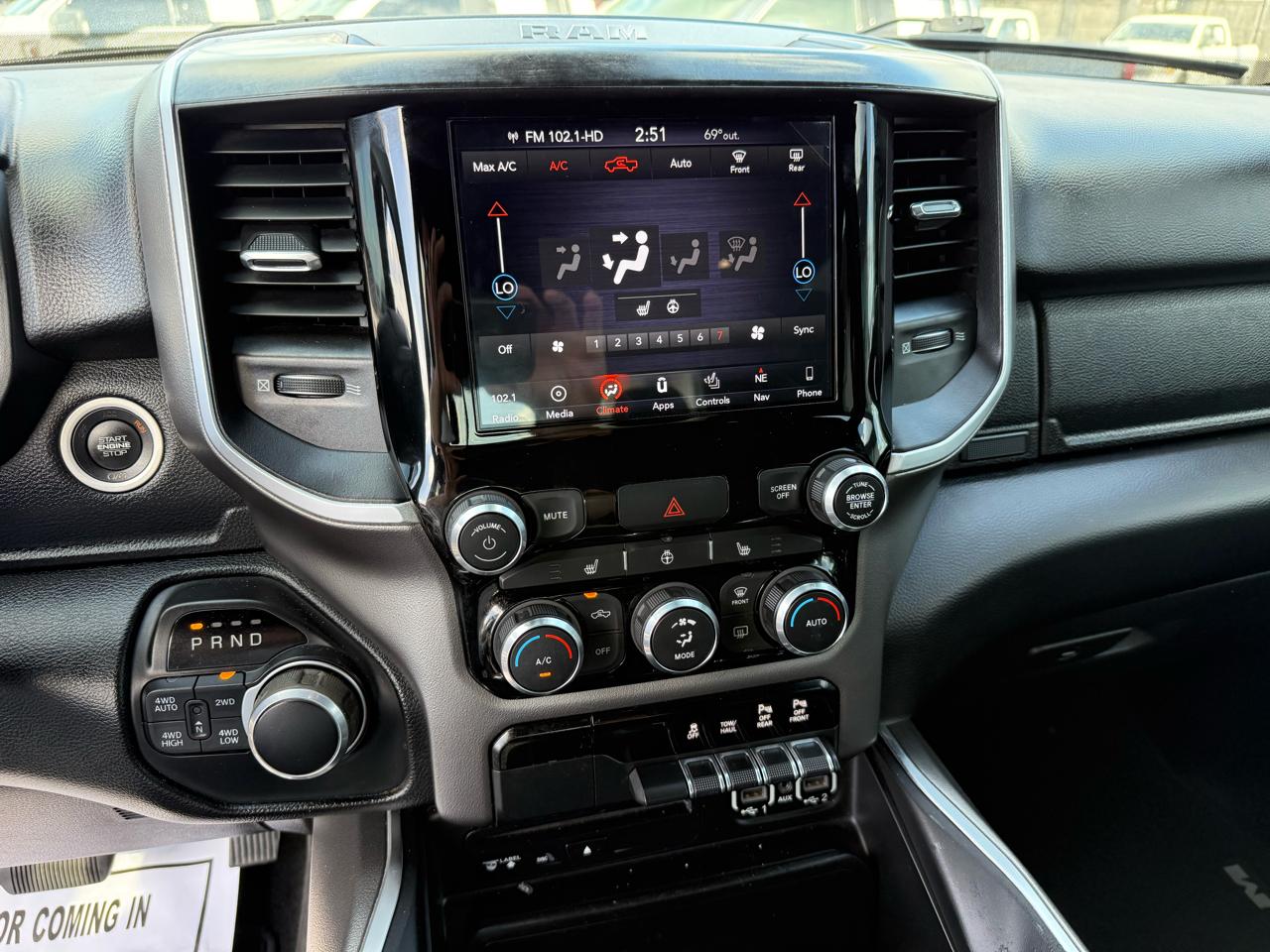 RAM 1500 Big Horn/Lone Star 4x4 Crew Cab 5'7" Box 2019