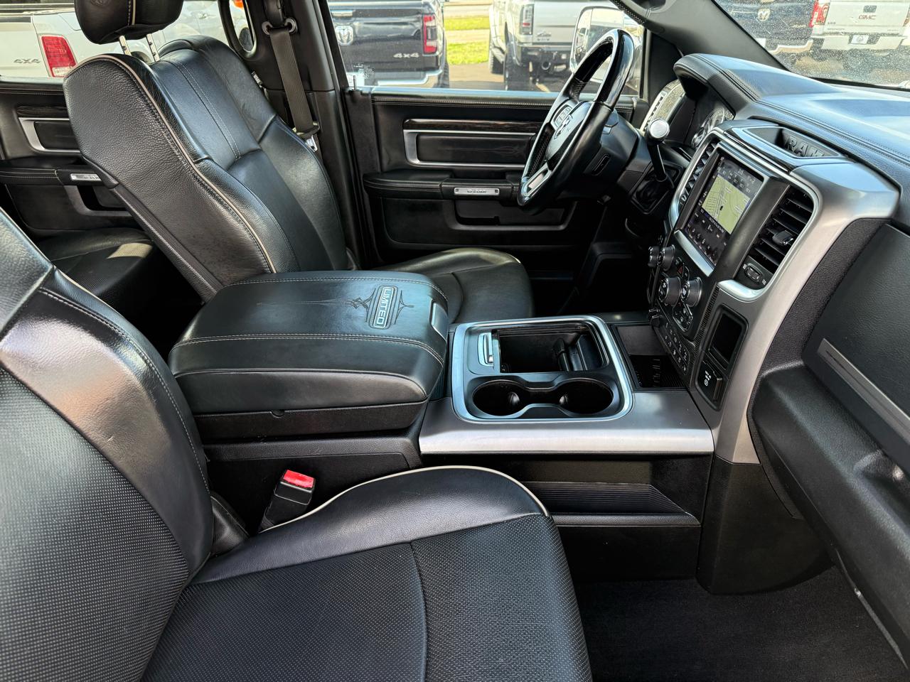 RAM 3500 Limited 4x4 Crew Cab 6'4" Box 2018