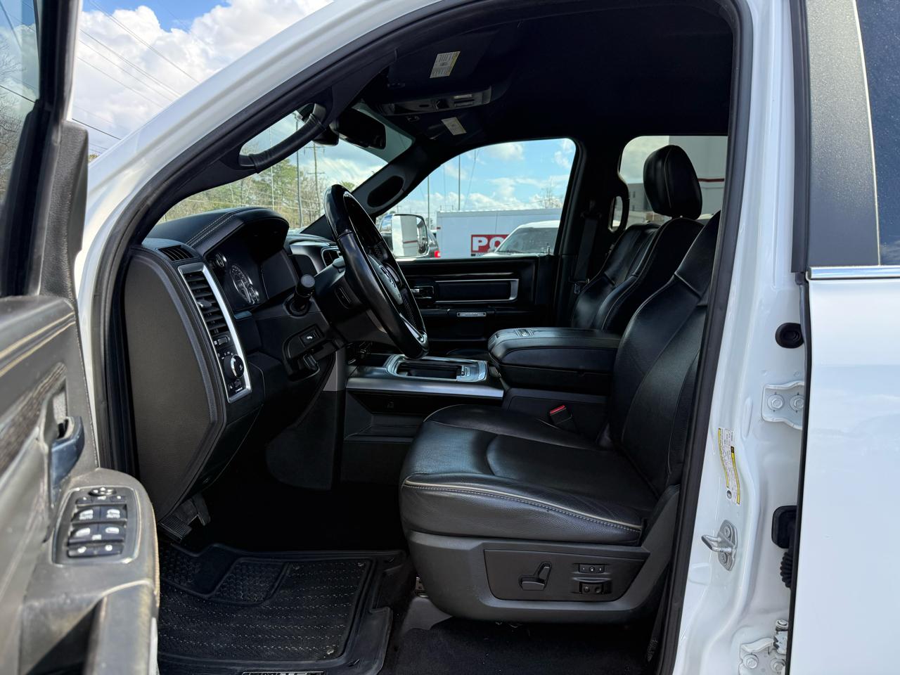 RAM 3500 Limited 4x4 Crew Cab 6'4" Box 2018