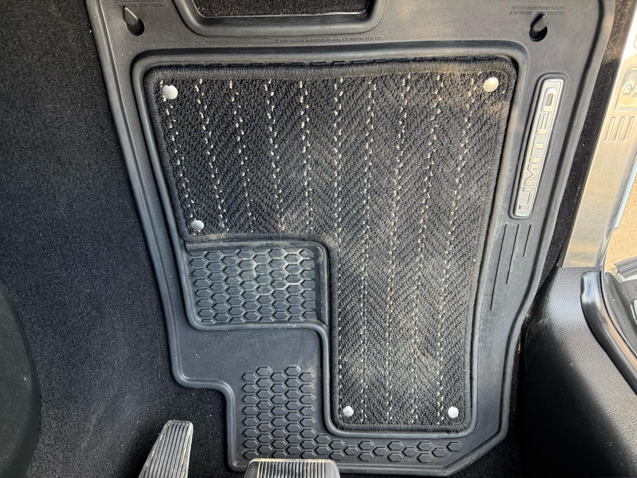 RAM 3500 Limited 4x4 Crew Cab 6'4" Box 2018