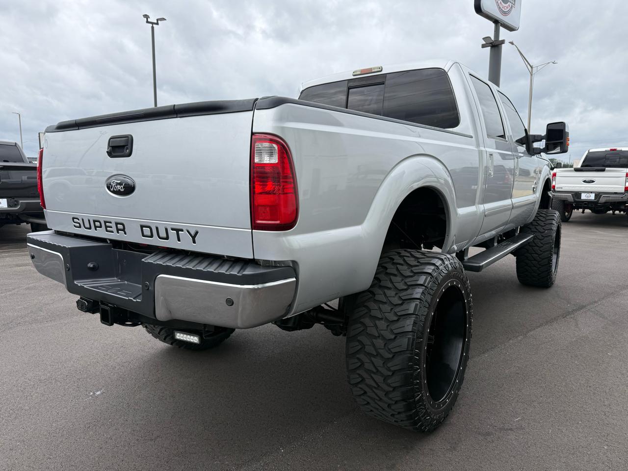 Ford Super Duty F-250 SRW 4WD Crew Cab 156" Lariat 2012