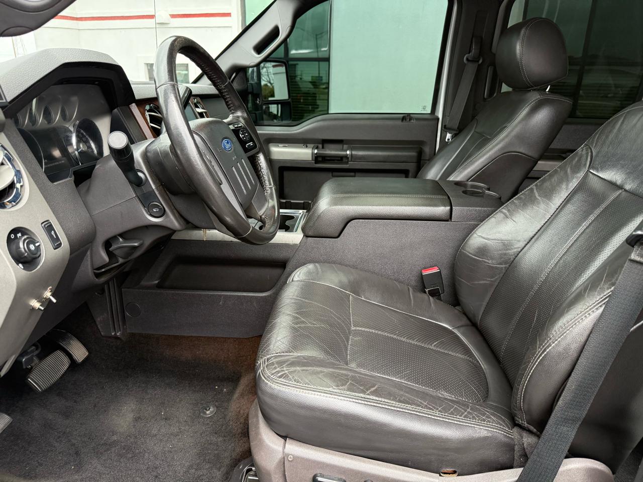 Ford Super Duty F-250 SRW 4WD Crew Cab 156" Lariat 2012