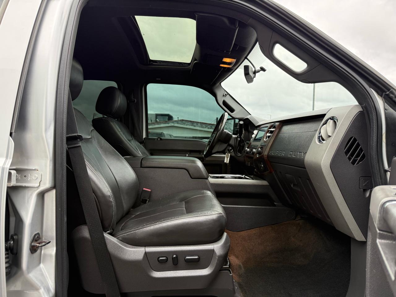 Ford Super Duty F-250 SRW 4WD Crew Cab 156" Lariat 2012