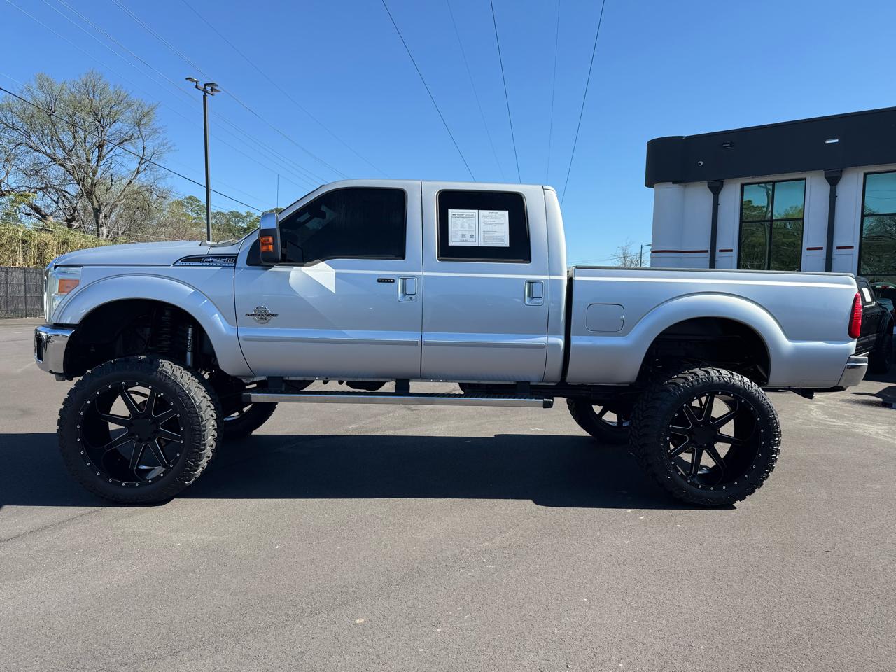Ford Super Duty F-250 SRW 4WD Crew Cab 156" Lariat 2012