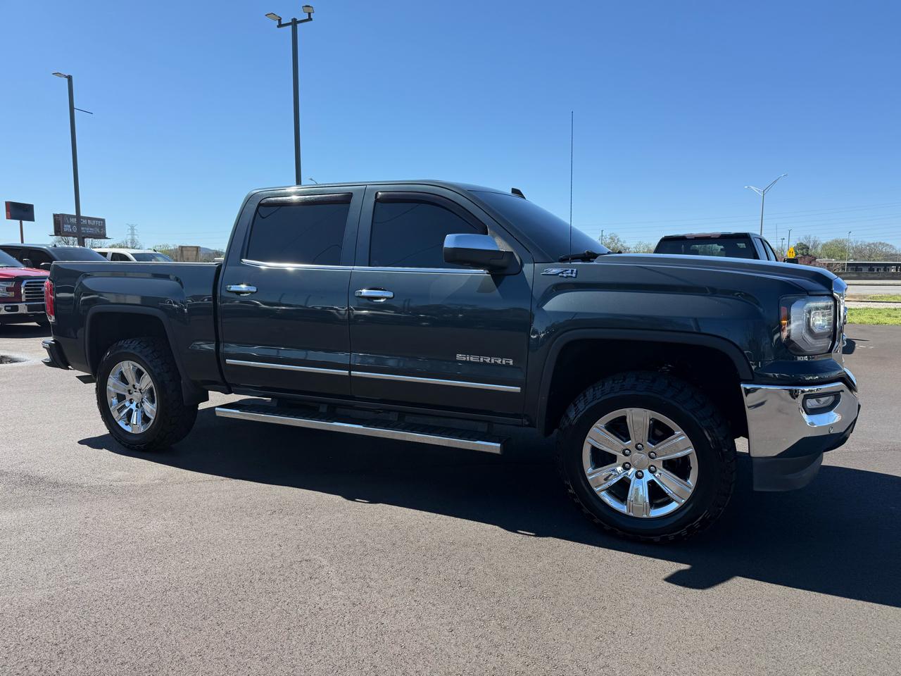 GMC Sierra 1500 4WD Crew Cab 143.5" SLT 2018