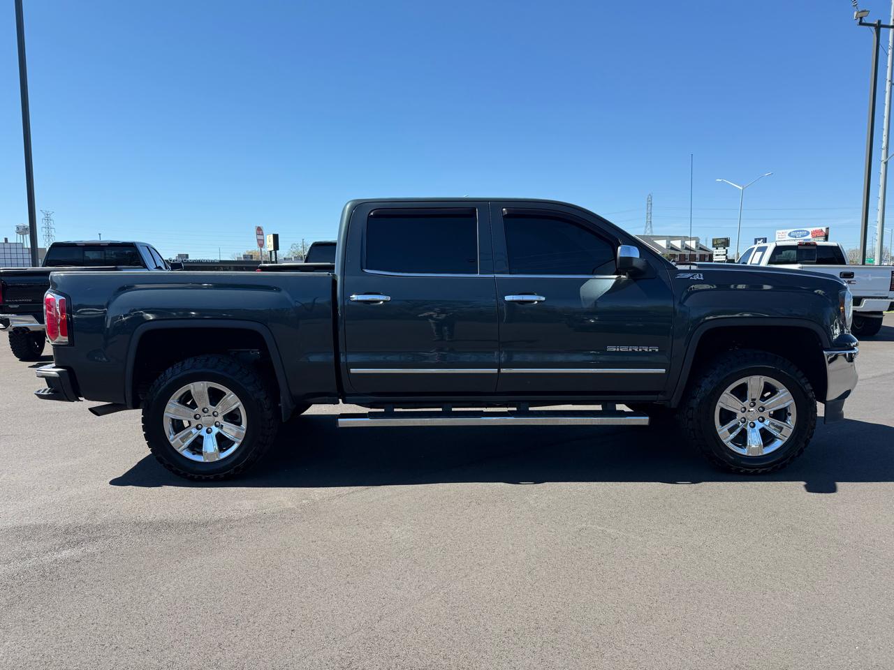 GMC Sierra 1500 4WD Crew Cab 143.5" SLT 2018