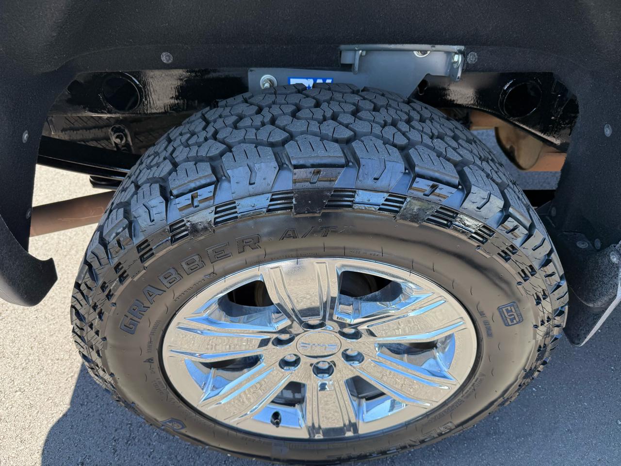 GMC Sierra 1500 4WD Crew Cab 143.5" SLT 2018