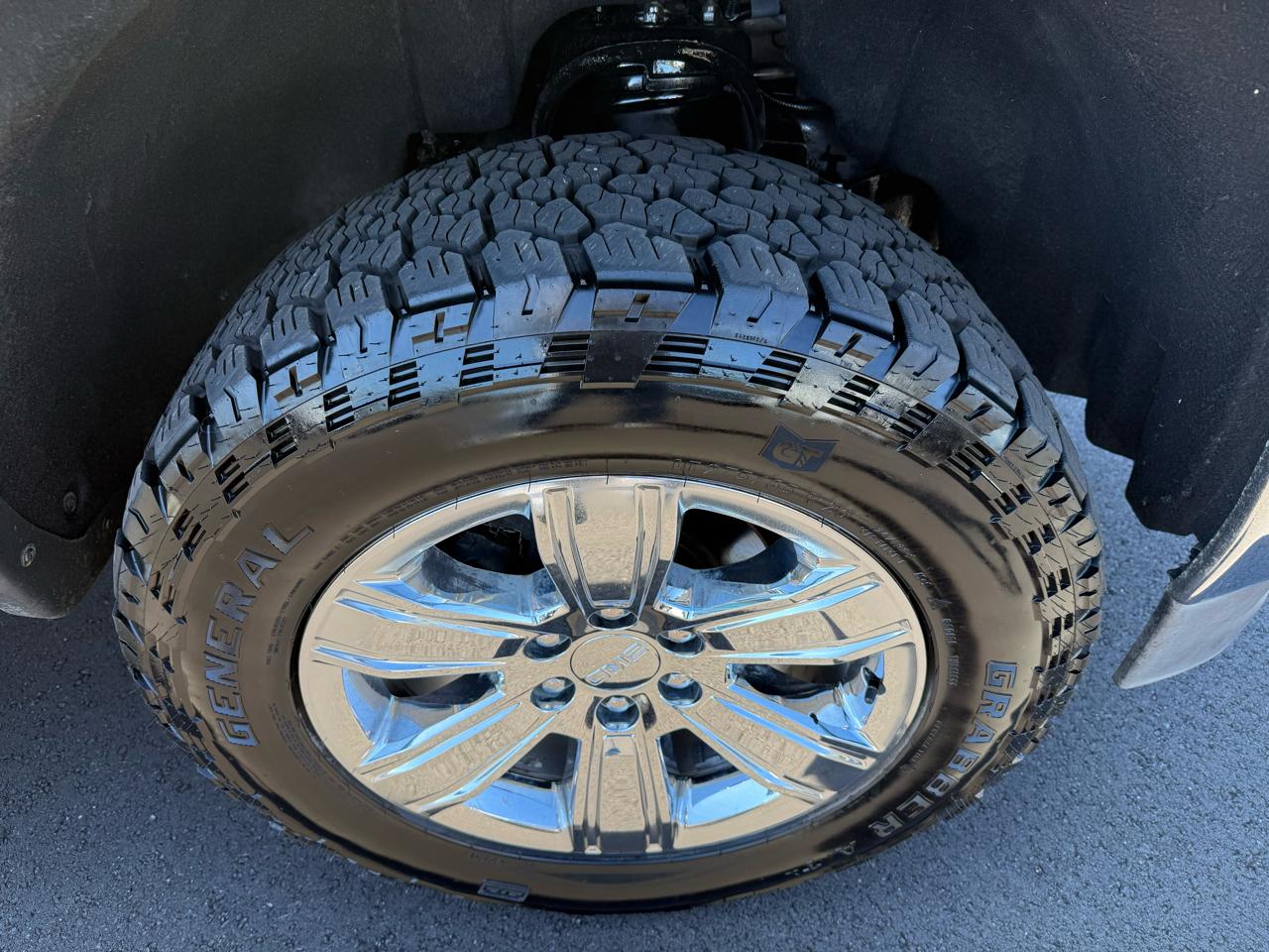 GMC Sierra 1500 4WD Crew Cab 143.5" SLT 2018