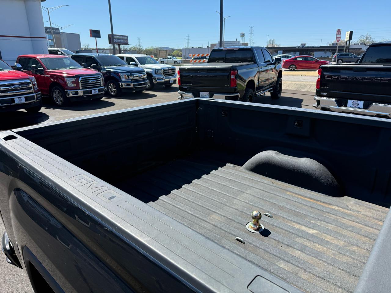 GMC Sierra 1500 4WD Crew Cab 143.5" SLT 2018