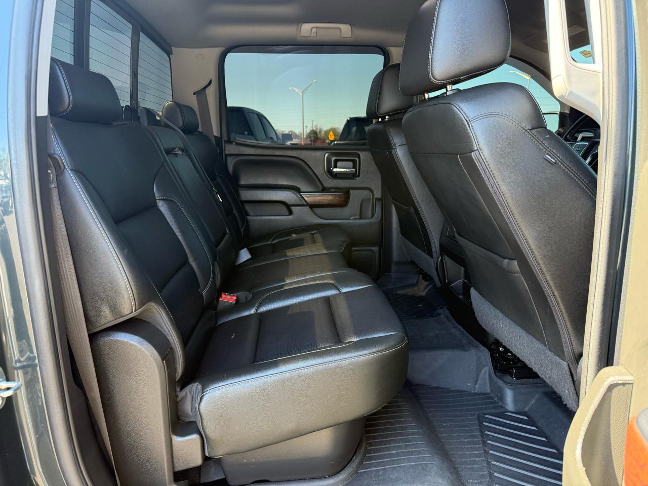 GMC Sierra 1500 4WD Crew Cab 143.5" SLT 2018