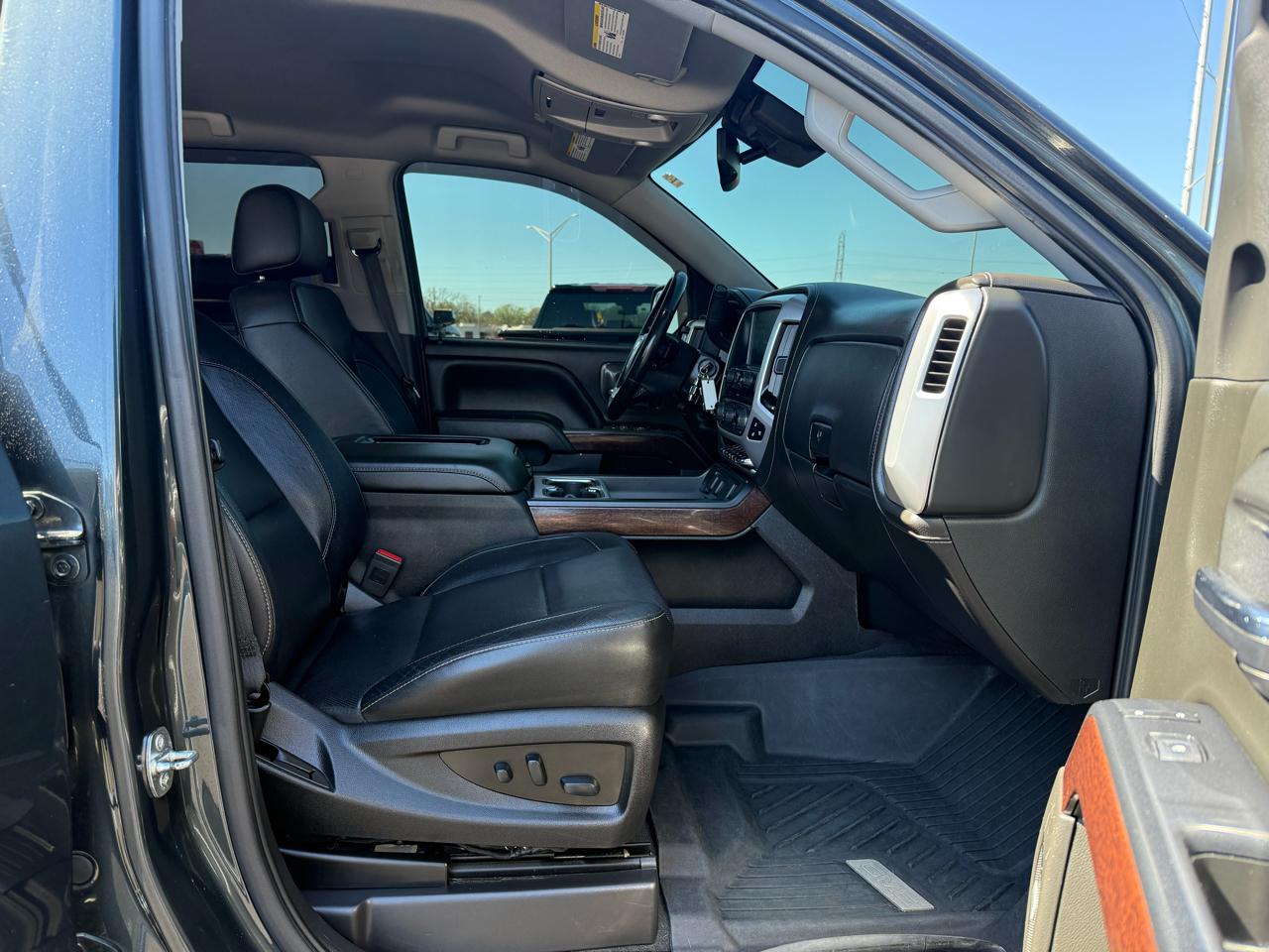 GMC Sierra 1500 4WD Crew Cab 143.5" SLT 2018