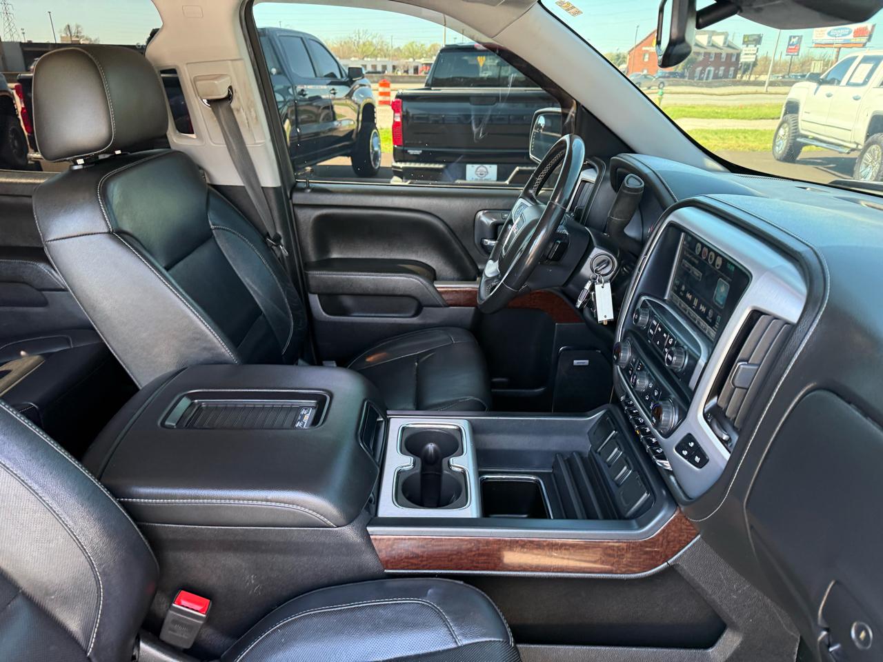 GMC Sierra 1500 4WD Crew Cab 143.5" SLT 2018