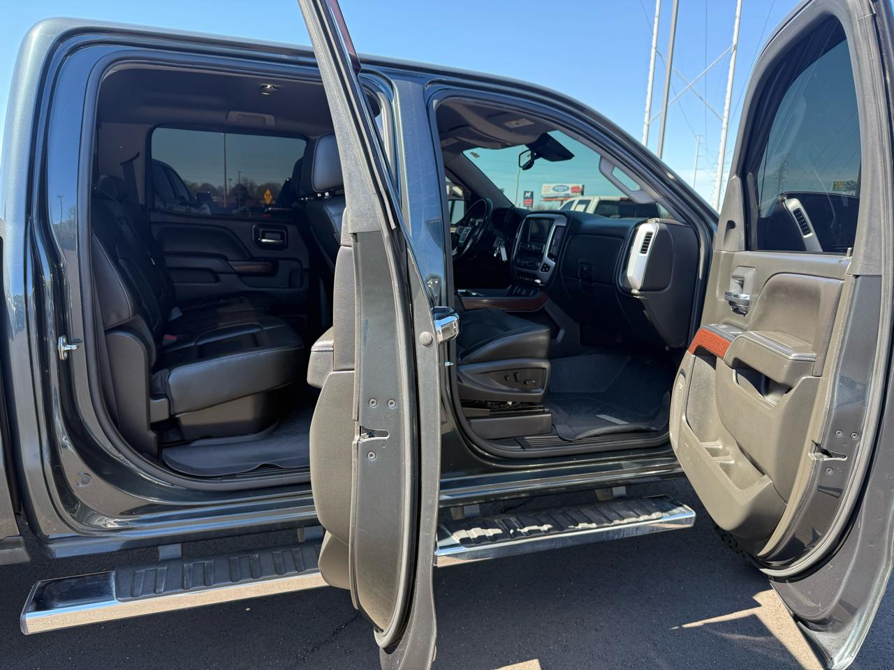 GMC Sierra 1500 4WD Crew Cab 143.5" SLT 2018