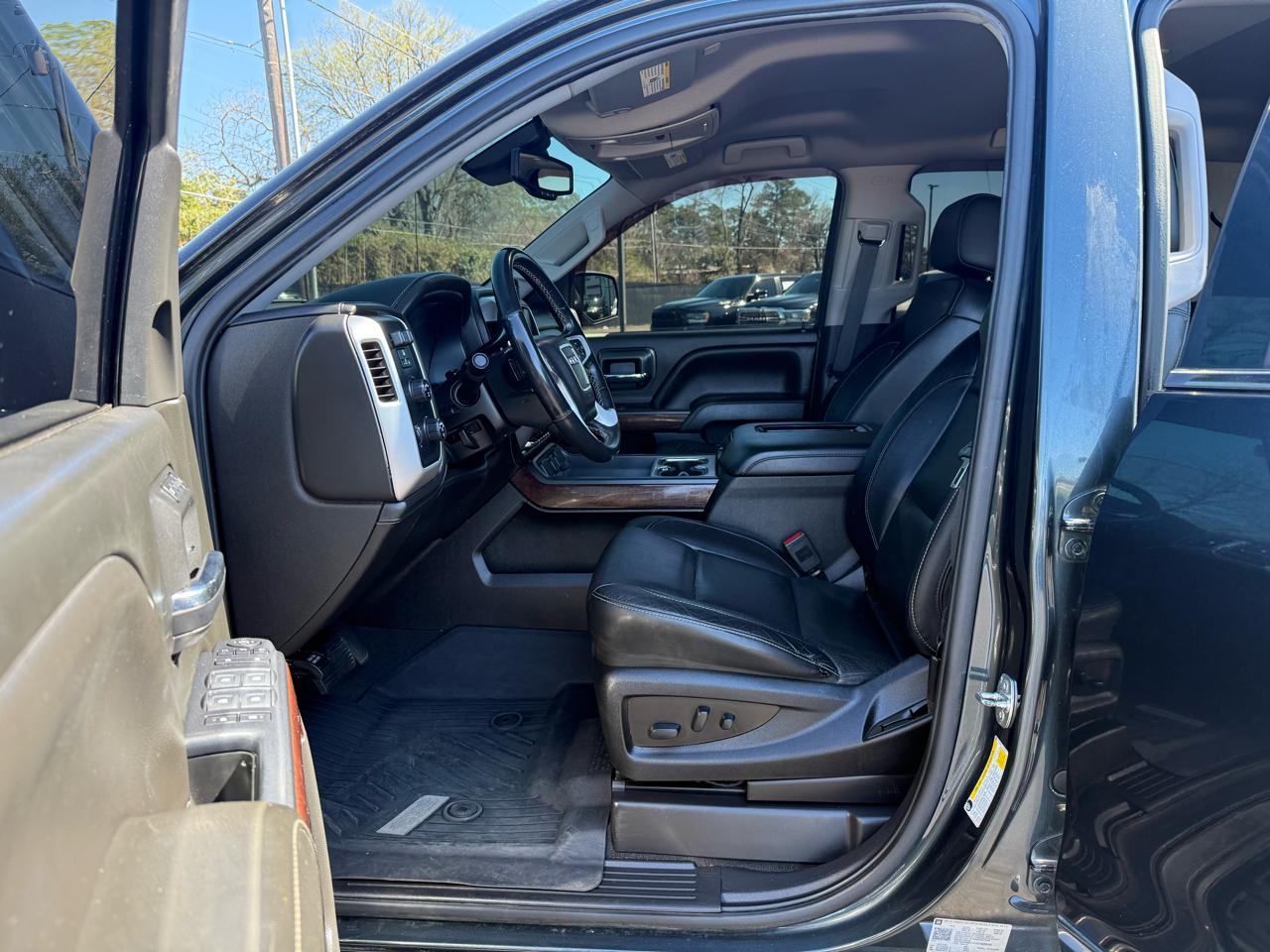 GMC Sierra 1500 4WD Crew Cab 143.5" SLT 2018