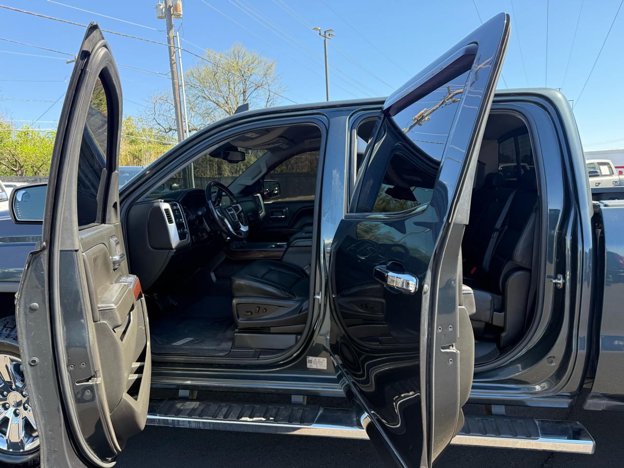 GMC Sierra 1500 4WD Crew Cab 143.5" SLT 2018