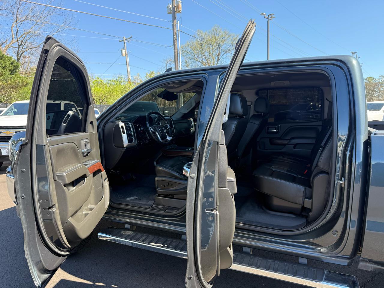 GMC Sierra 1500 4WD Crew Cab 143.5" SLT 2018