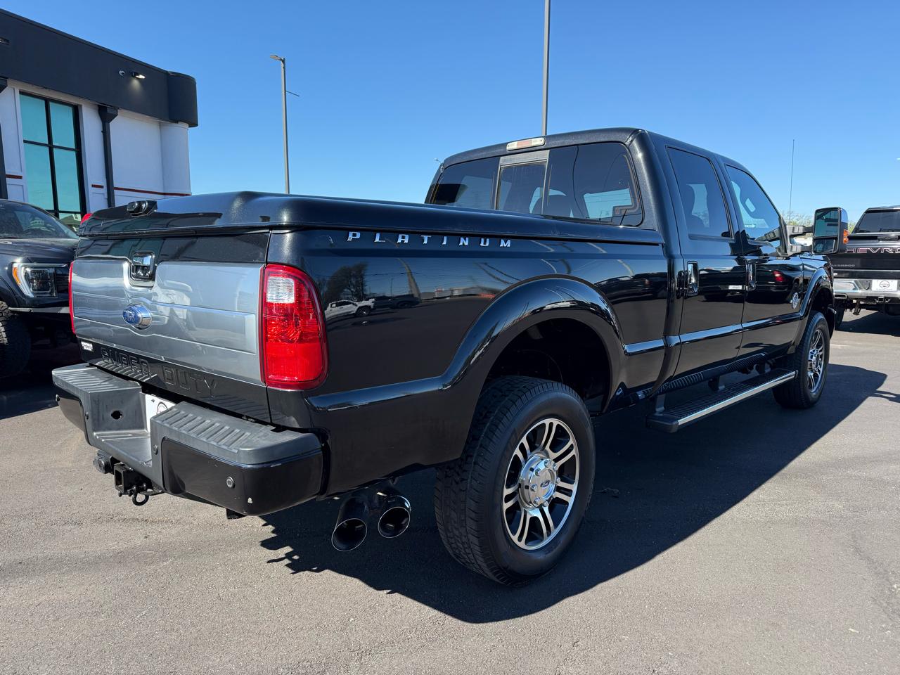 Ford Super Duty F-350 SRW Platinum 4WD Crew Cab 6.75' Box 2015