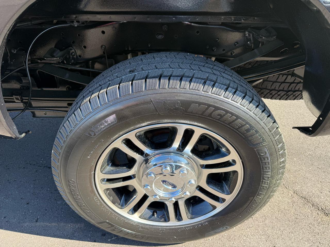 Ford Super Duty F-350 SRW Platinum 4WD Crew Cab 6.75' Box 2015