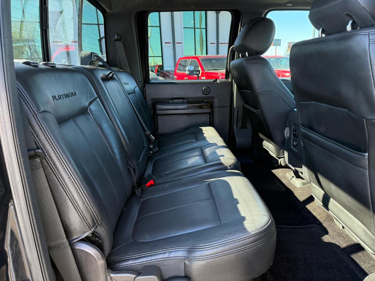 Ford Super Duty F-350 SRW Platinum 4WD Crew Cab 6.75' Box 2015