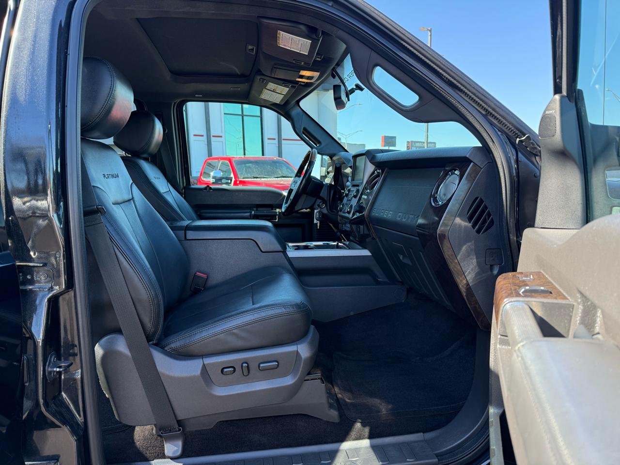 Ford Super Duty F-350 SRW Platinum 4WD Crew Cab 6.75' Box 2015