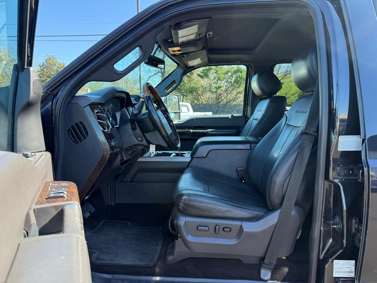 Ford Super Duty F-350 SRW Platinum 4WD Crew Cab 6.75' Box 2015