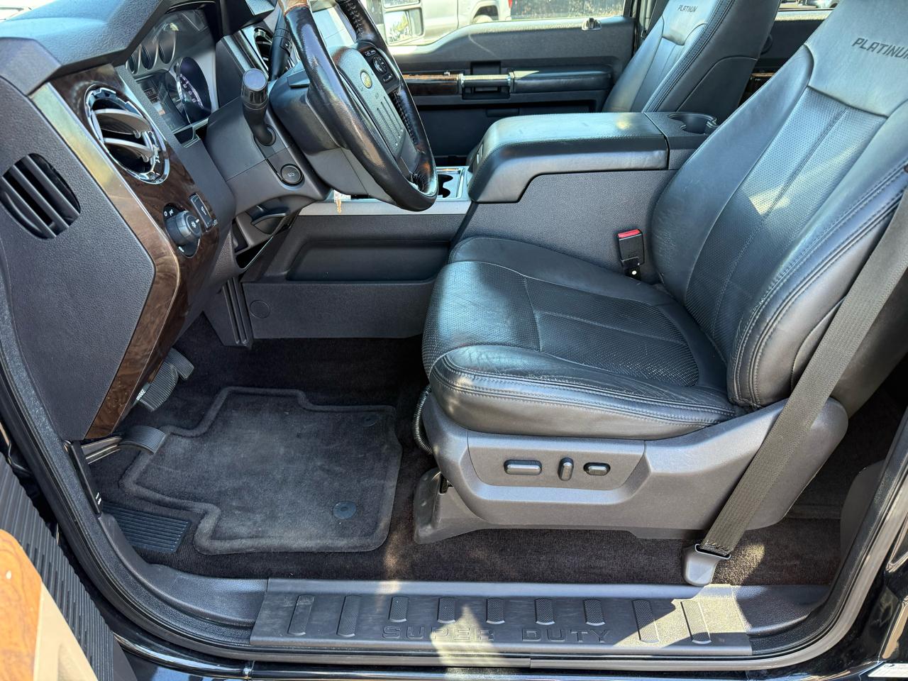 Ford Super Duty F-350 SRW Platinum 4WD Crew Cab 6.75' Box 2015