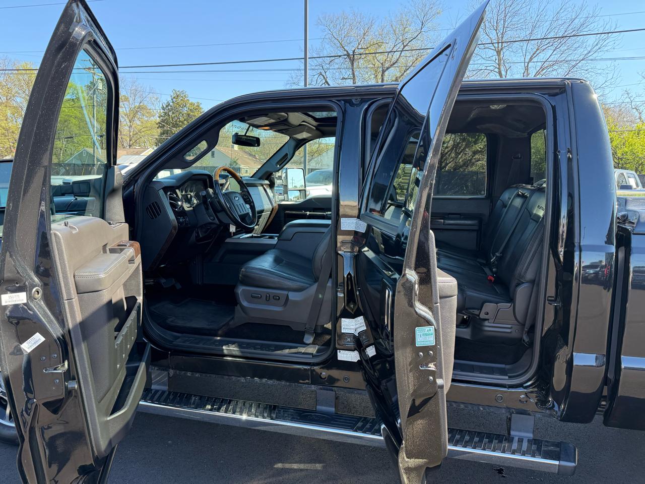 Ford Super Duty F-350 SRW Platinum 4WD Crew Cab 6.75' Box 2015