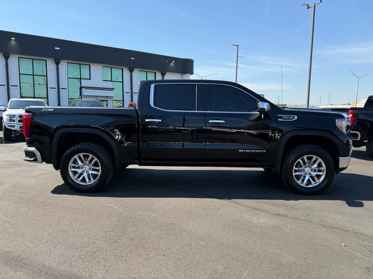 GMC Sierra 1500 4WD Crew Cab 143.5" SLT 2020