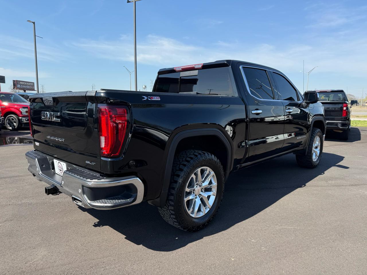 GMC Sierra 1500 4WD Crew Cab 143.5" SLT 2020