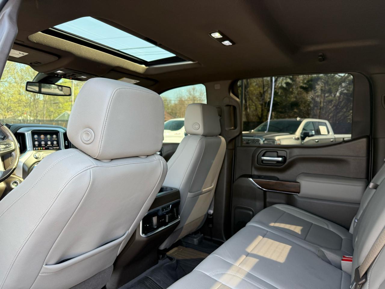 GMC Sierra 1500 4WD Crew Cab 143.5" SLT 2020