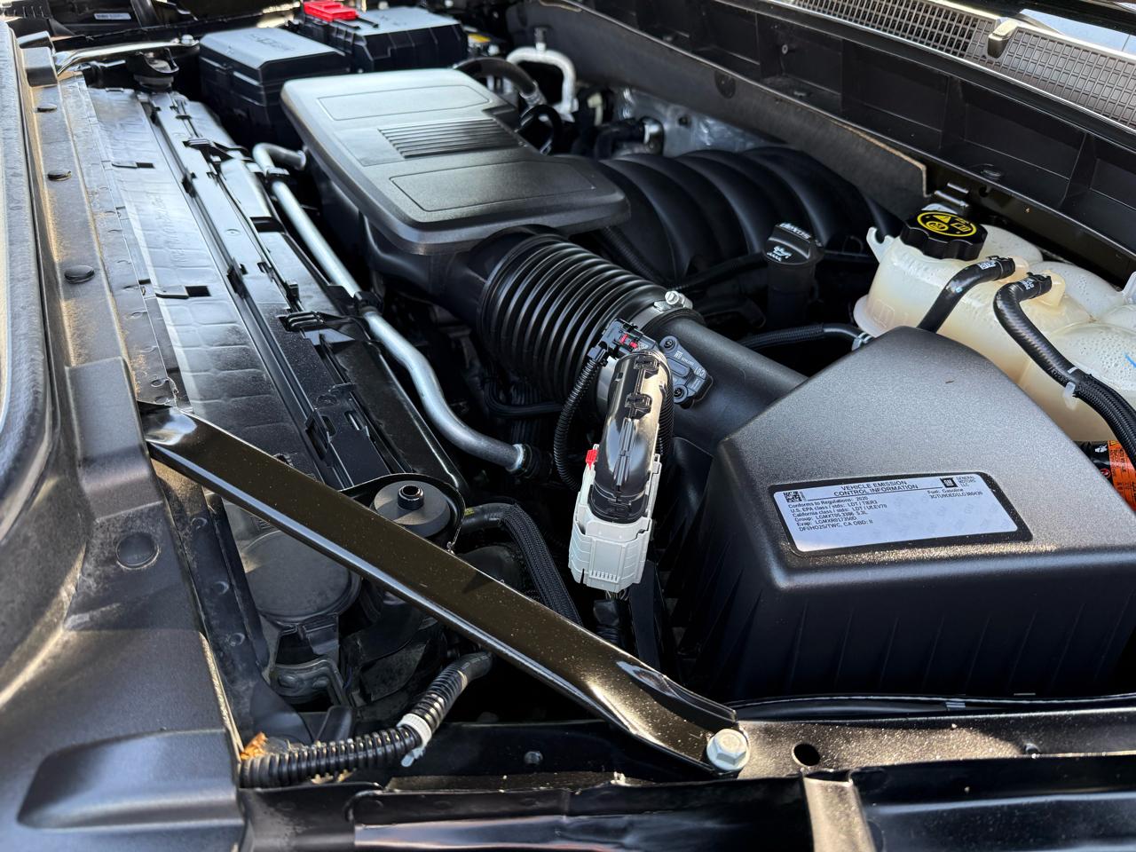 GMC Sierra 1500 4WD Crew Cab 143.5" SLT 2020