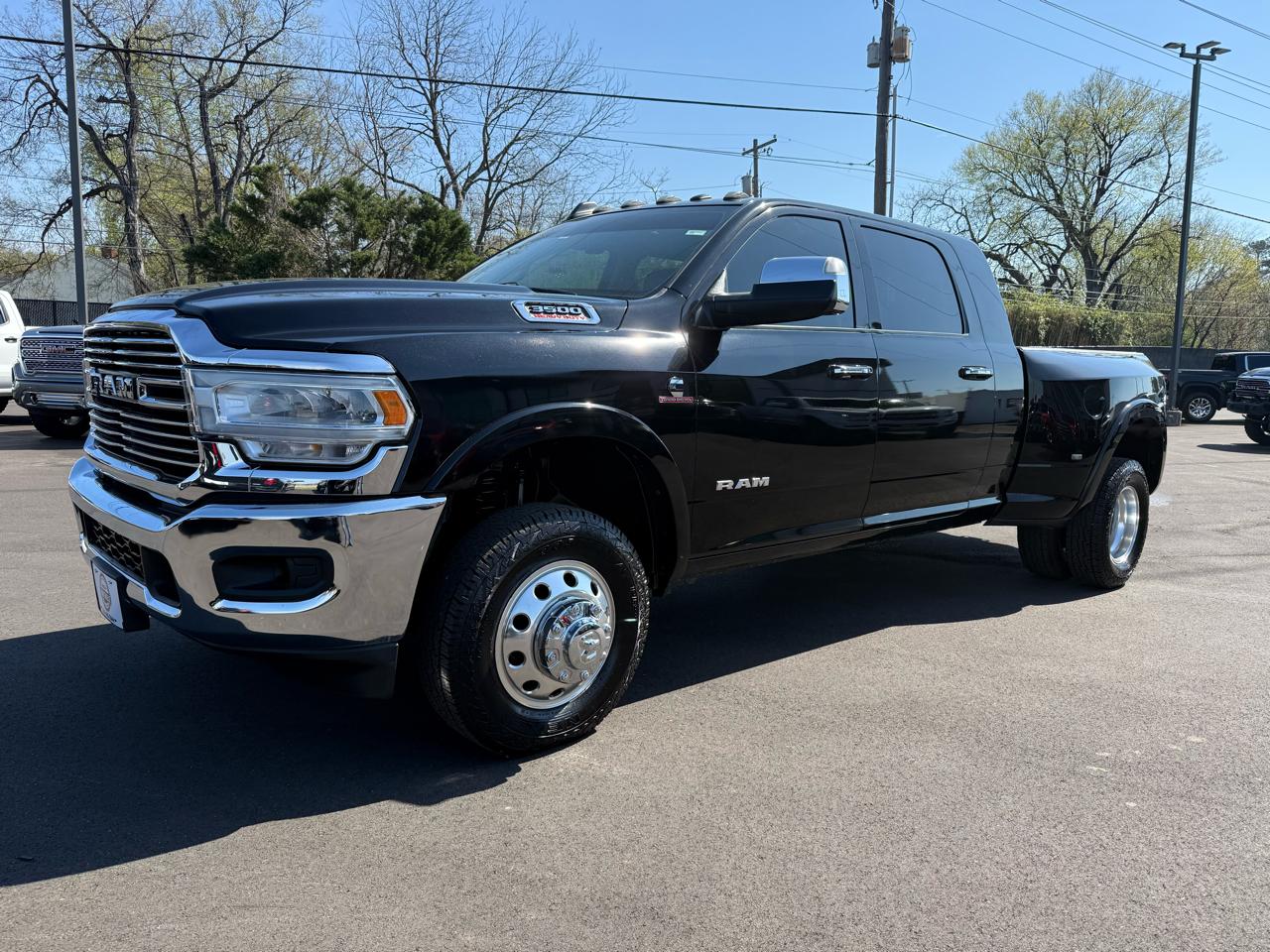 RAM 3500 Laramie 4x4 Mega Cab 6'4" Box 2022