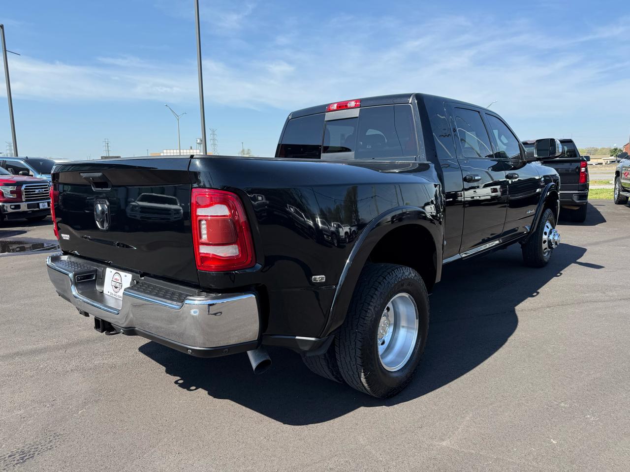 RAM 3500 Laramie 4x4 Mega Cab 6'4" Box 2022