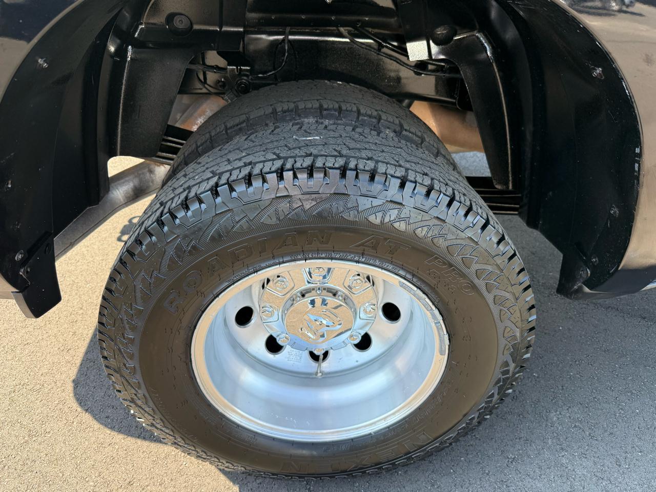 RAM 3500 Laramie 4x4 Mega Cab 6'4" Box 2022