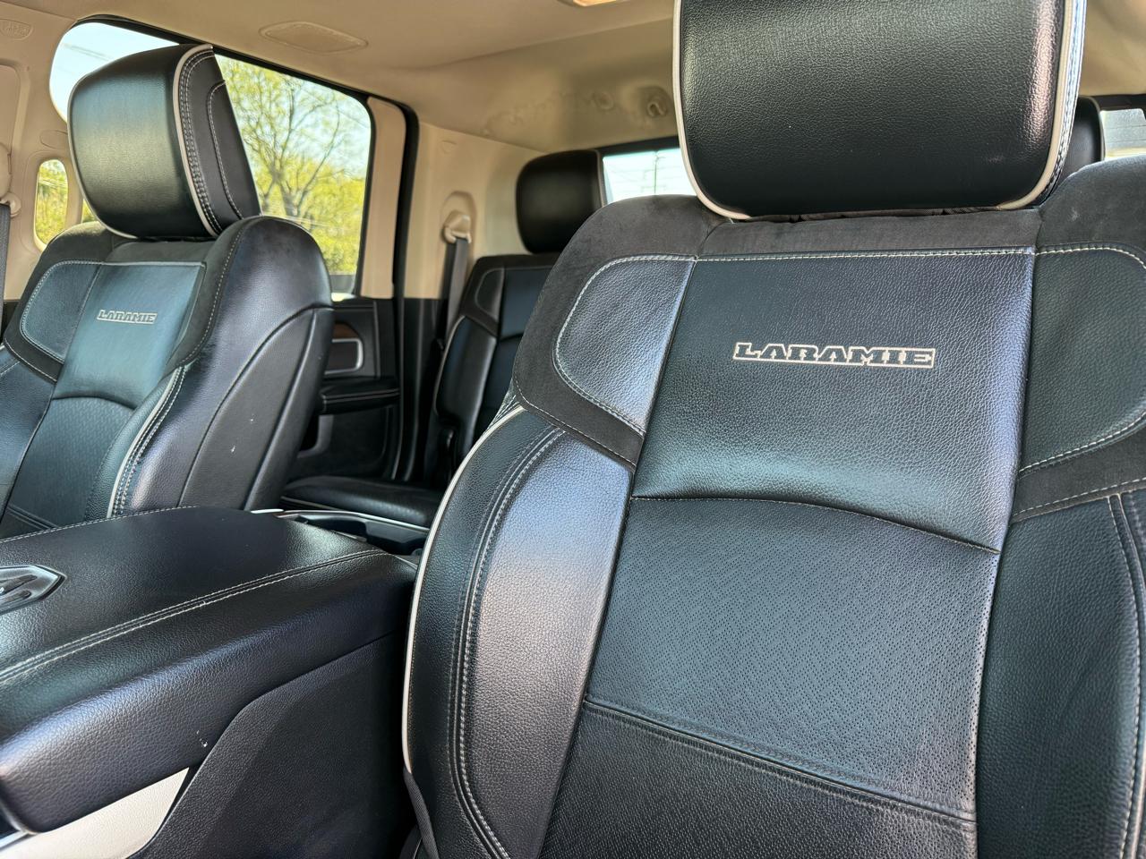 RAM 3500 Laramie 4x4 Mega Cab 6'4" Box 2022