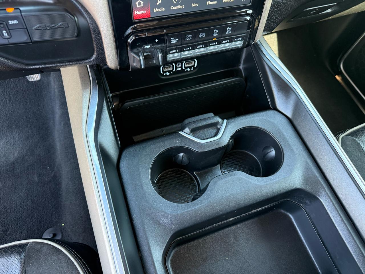 RAM 3500 Laramie 4x4 Mega Cab 6'4" Box 2022