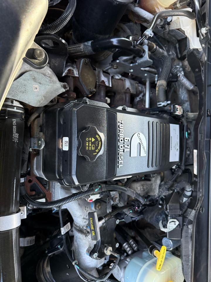 RAM 3500 Laramie 4x4 Mega Cab 6'4" Box 2022