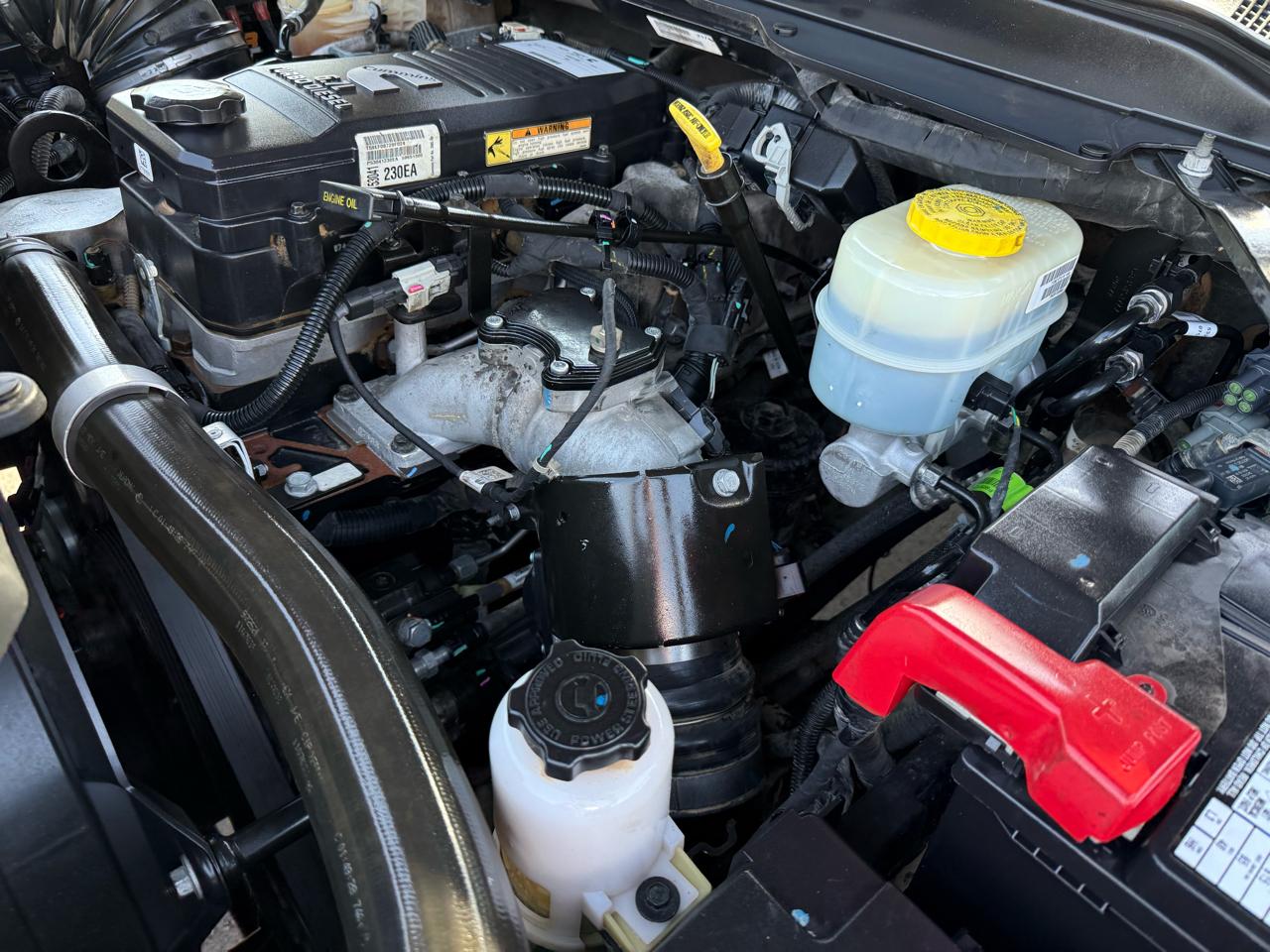 RAM 3500 Laramie 4x4 Mega Cab 6'4" Box 2022