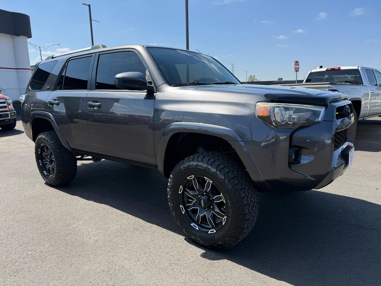 Toyota 4Runner RWD 4dr V6 SR5 Premium (Natl) 2016